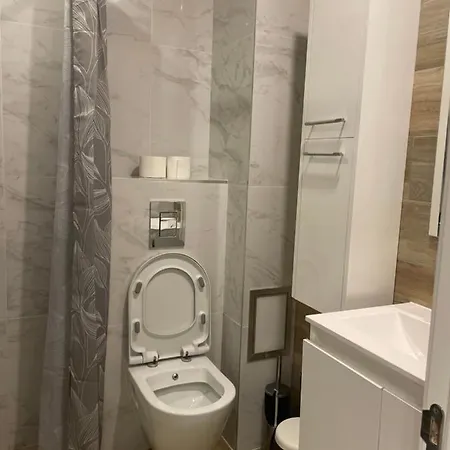 Апартаменты Luxury In Center 2