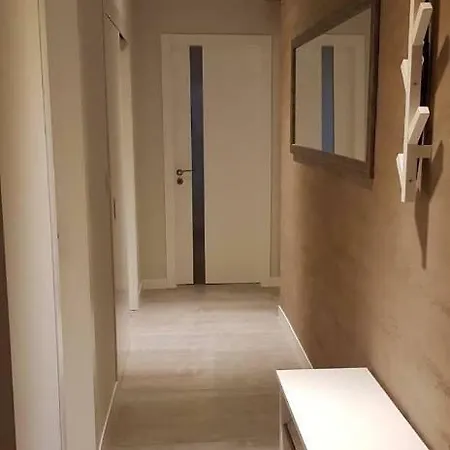 Lägenhet Luxury In Center 2